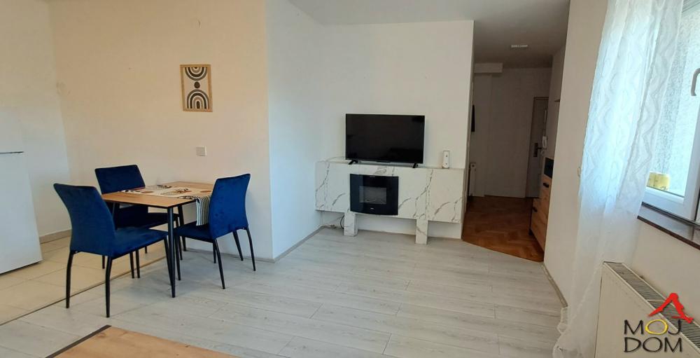 Slika 2 - Stan,NOVI SAD,CENTAR,kv: 56, € 146260, ID: 1030575