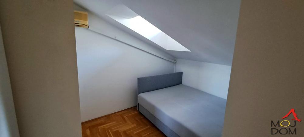 Slika 8 - Stan,NOVI SAD,CENTAR,kv: 56, € 146260, ID: 1030575