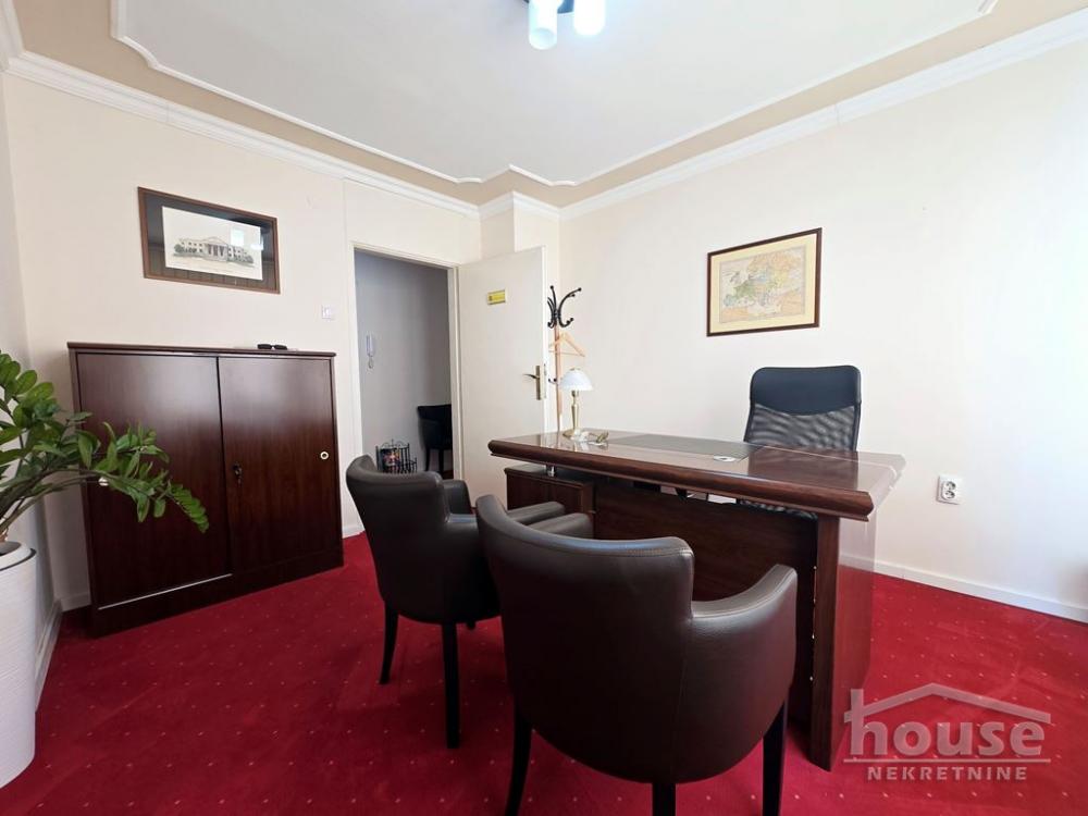 Slika 2 - Stan,NOVI SAD,BULEVAR,kv: 73.00, € 192000, ID: 1064756