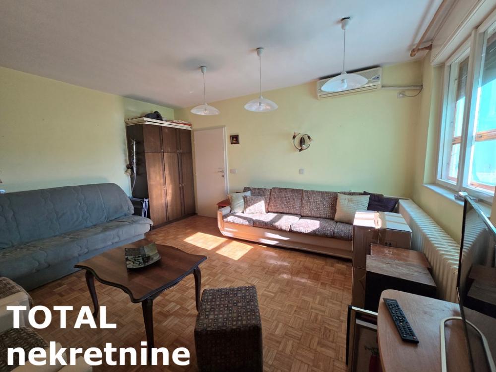 Slika 1 - Stan,NOVI SAD,CENTAR,kv: 42.00, € 120000, ID: 1101598