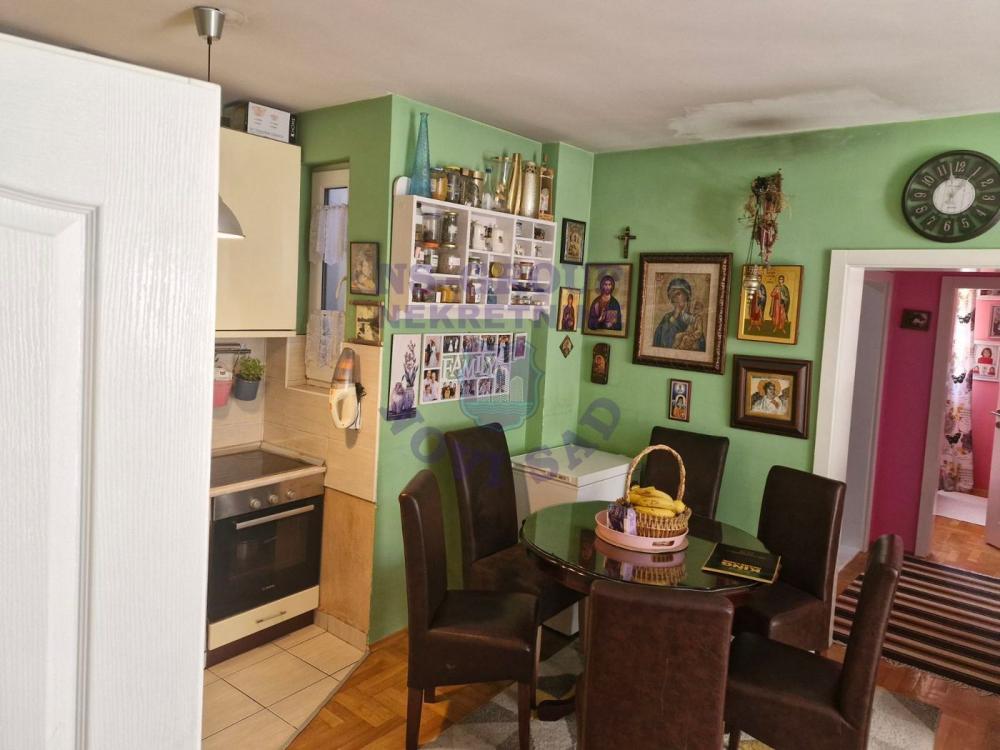 Slika 5 - Prodaja stana, 77m2, Grbavica Novi Sad, sa terasom, ima lift