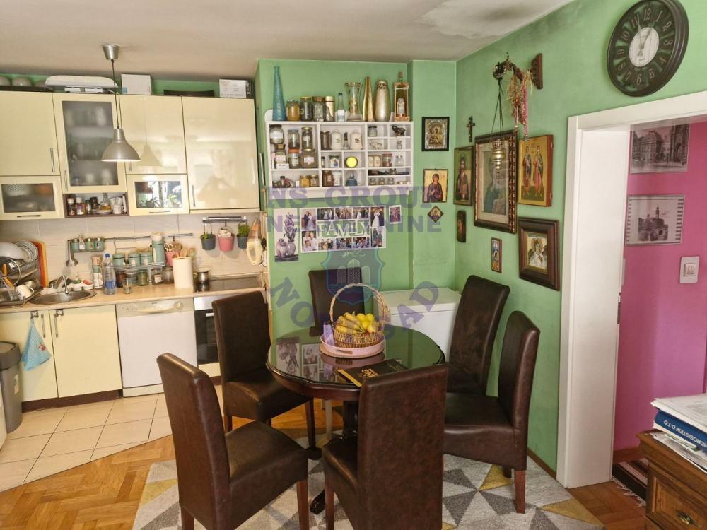 Slika 6 - Prodaja stana, 77m2, Grbavica Novi Sad, sa terasom, ima lift