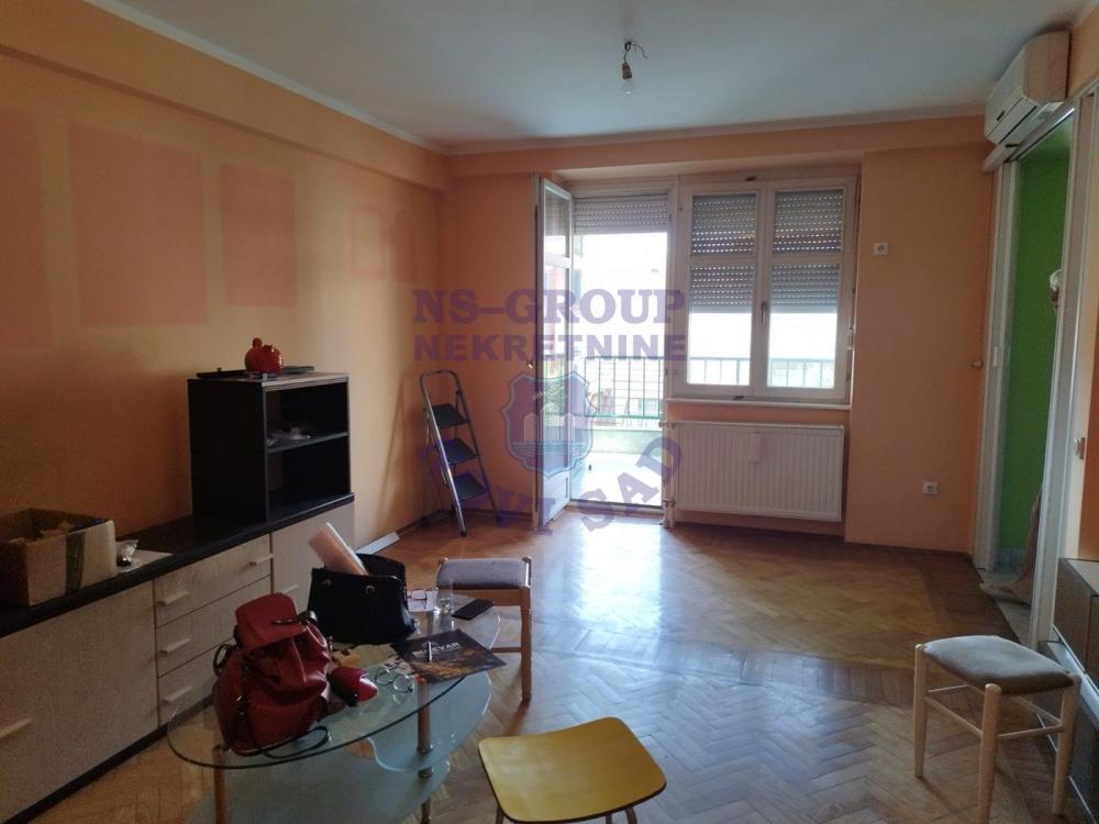 Slika 1 - Odličan trosoban stan na Bulevaru!