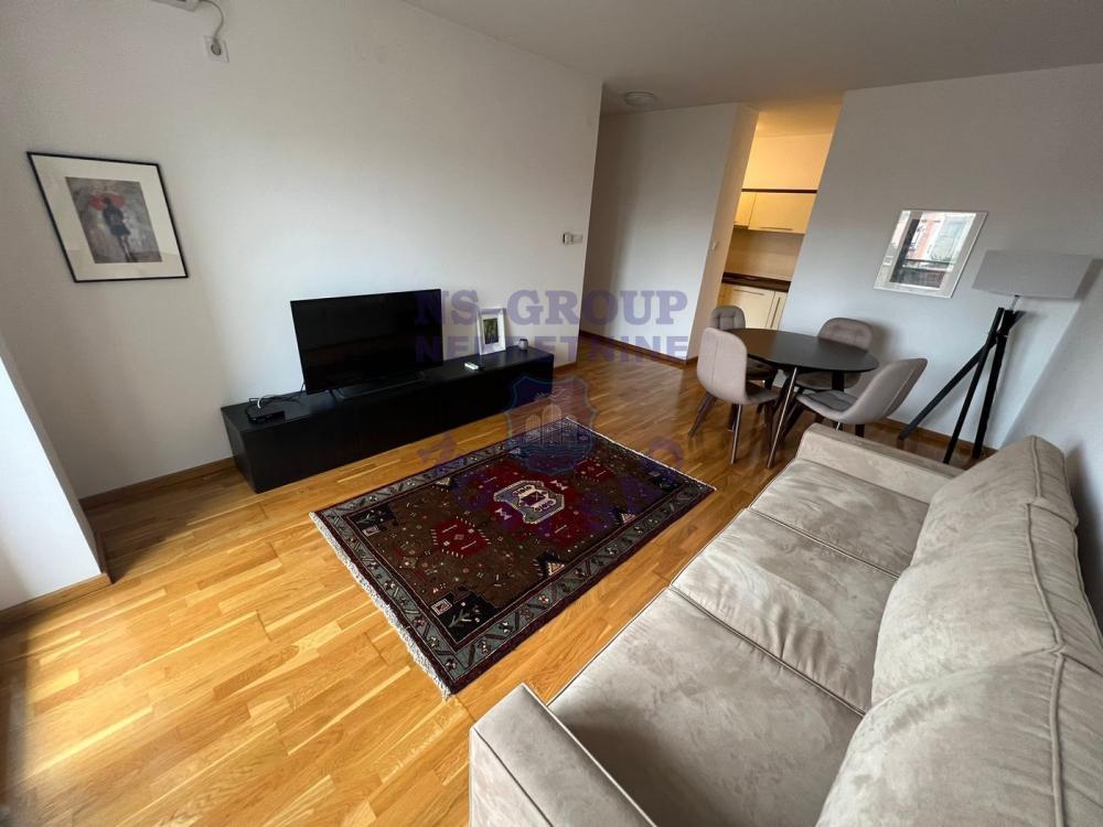 Slika 3 - Lux trosoban stan u Centru! 