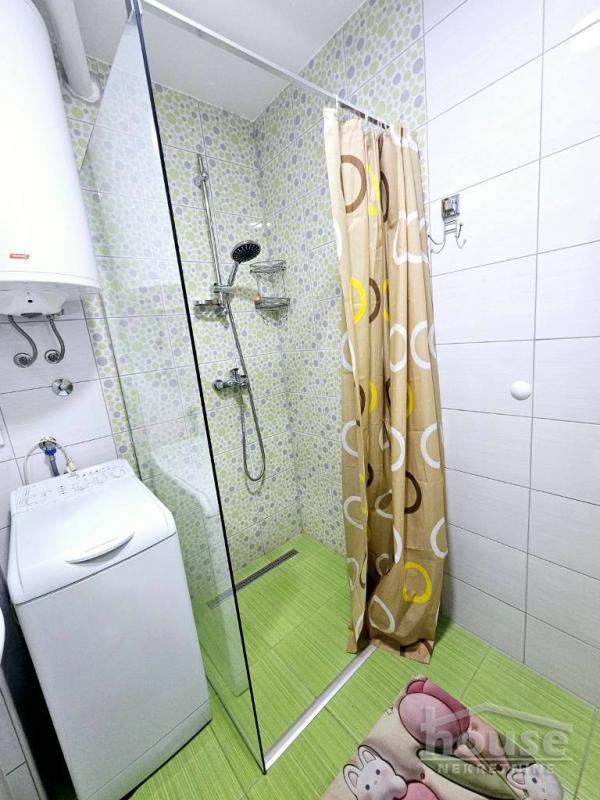 Slika 8 - Stan,NOVI SAD,BULEVAR,kv: 33.00, € 103950, ID: 1064794