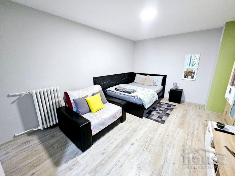 Slika 4 - Stan,NOVI SAD,BULEVAR,kv: 33.00, € 103950, ID: 1064794