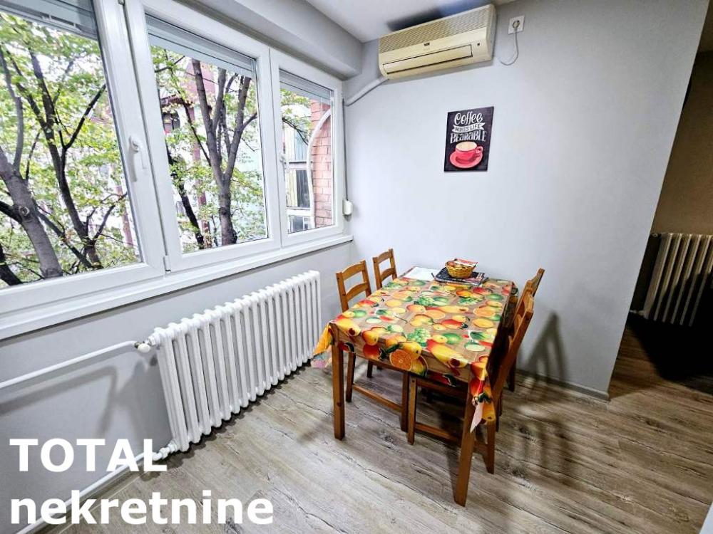 Slika 4 - Stan,NOVI SAD,BULEVAR,kv: 33.00, € 103950, ID: 1101642