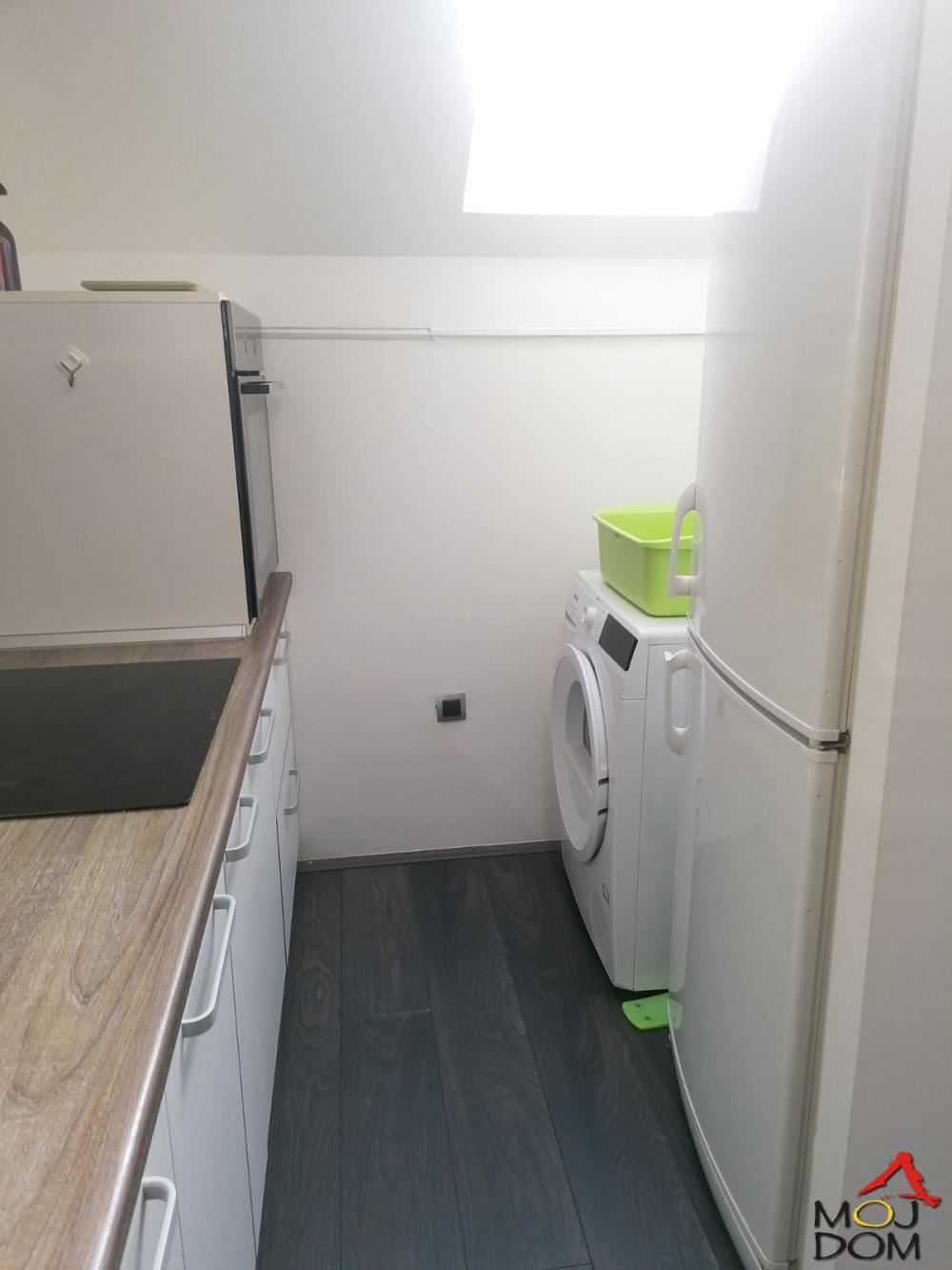 Slika 10 - Stan,NOVI SAD,DETELINARA,kv: 36, € 72100, ID: 1030706