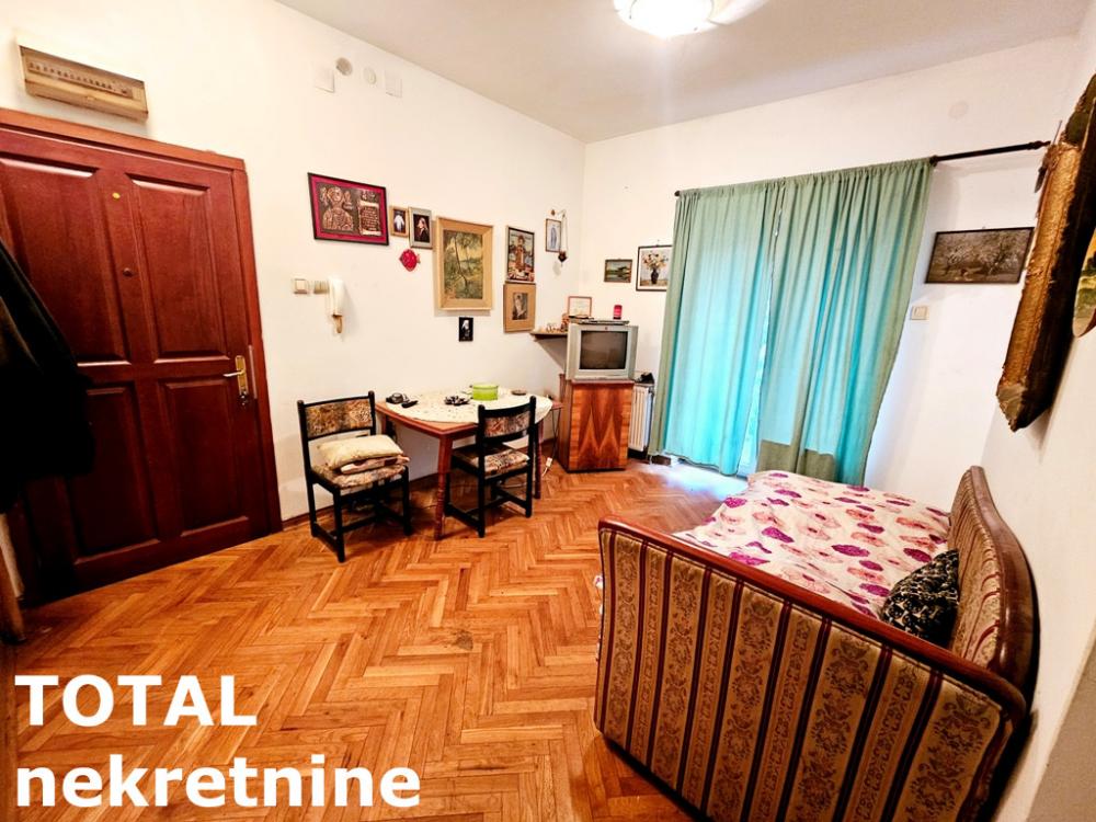 Slika 1 - Stan,NOVI SAD,CENTAR,kv: 52.00, € 156000, ID: 1101651