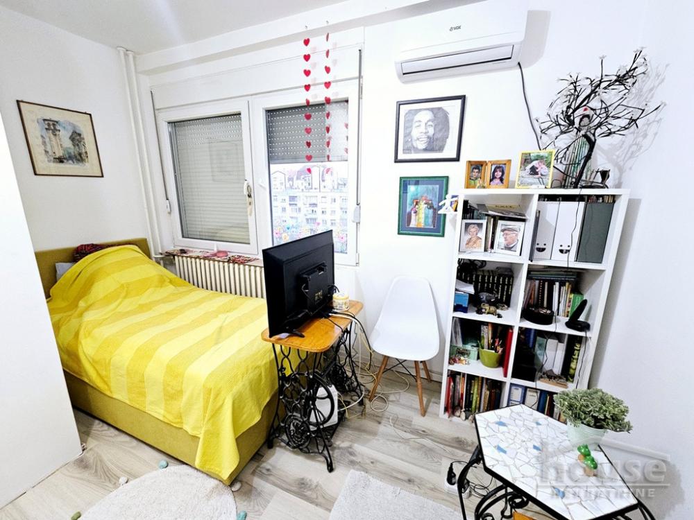 Slika 1 - Stan,NOVI SAD,ZELEZNICKA STANICA,kv: 38.00, € 110000, ID: 1064755