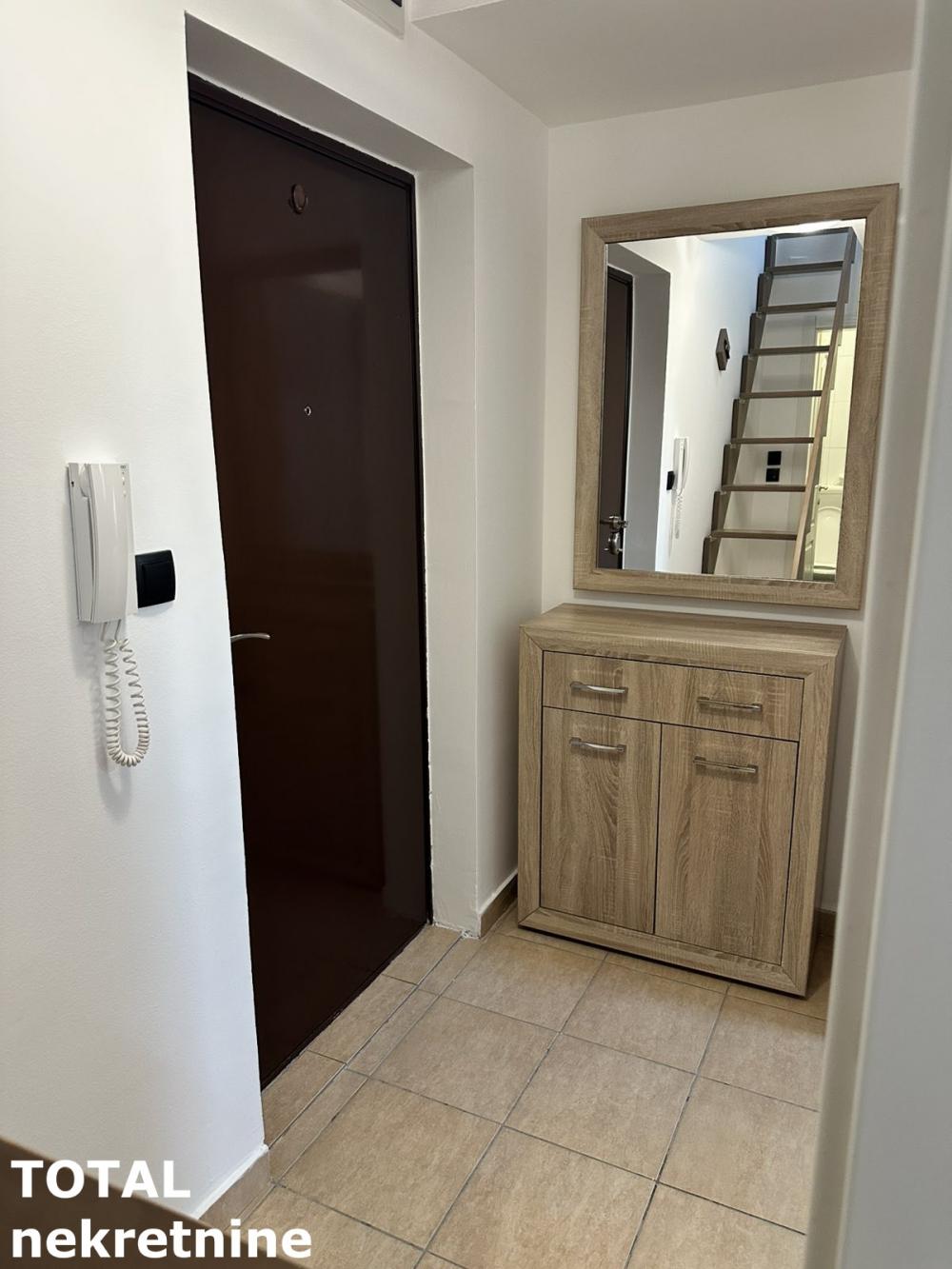 Slika 6 - Stan,NOVI SAD,SAJAM,kv: 43.00, € 135000, ID: 1101444