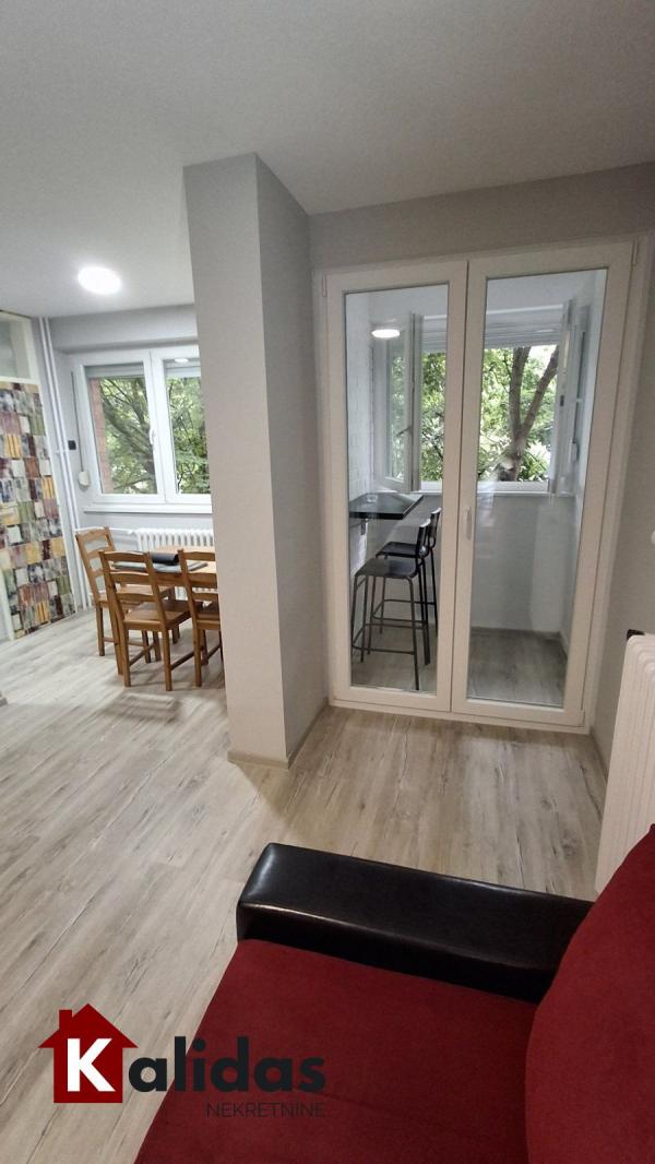 Slika 7 - Stan,NOVI SAD,BULEVAR,kv: 33, € 107070, ID: 1008282