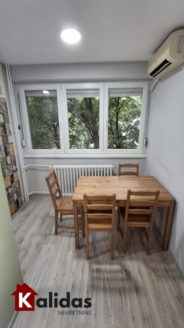 Slika 5 - Stan,NOVI SAD,BULEVAR,kv: 33, € 107070, ID: 1008282