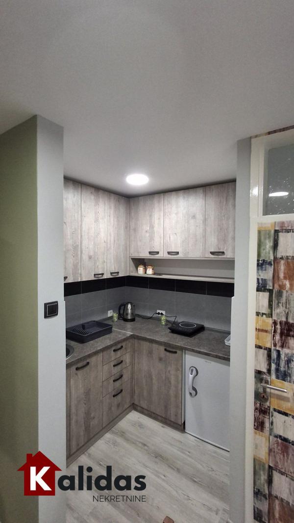 Slika 1 - Stan,NOVI SAD,BULEVAR,kv: 33, € 107070, ID: 1008282