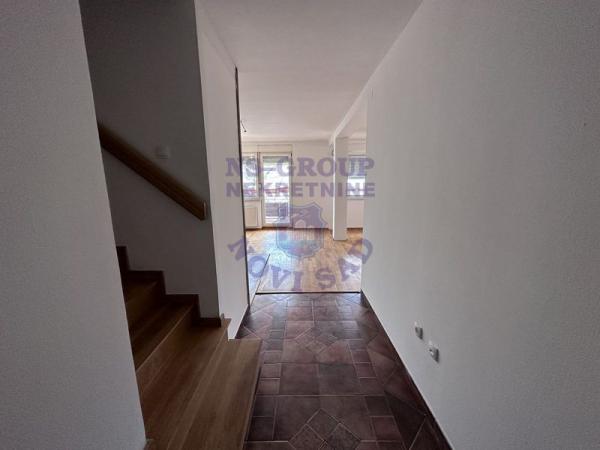 Slika 4 - 539642-Predstavljamo vam prostran i funkcionalan petosoban stan koji se nalazi u samom centru grada.