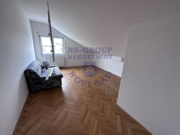 Slika 7 - 539642-Predstavljamo vam prostran i funkcionalan petosoban stan koji se nalazi u samom centru grada.