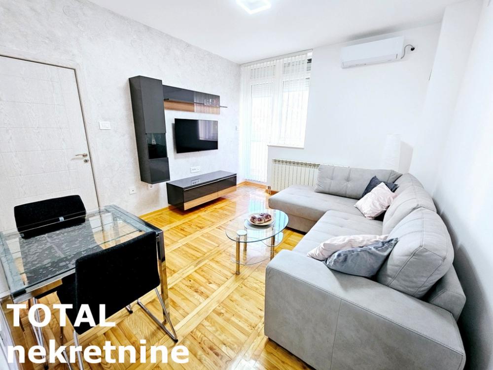 Slika 3 - Stan,NOVI SAD,BULEVAR EVROPE,kv: 37.00, € 125000, ID: 1101611