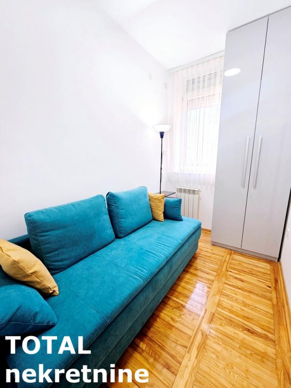 Slika 6 - Stan,NOVI SAD,BULEVAR EVROPE,kv: 37.00, € 125000, ID: 1101611