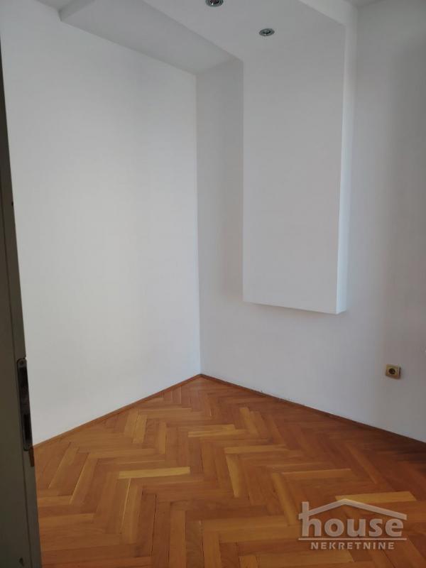 Slika 9 - Stan,NOVI SAD,BULEVAR,kv: 46.00, € 138000, ID: 1064753