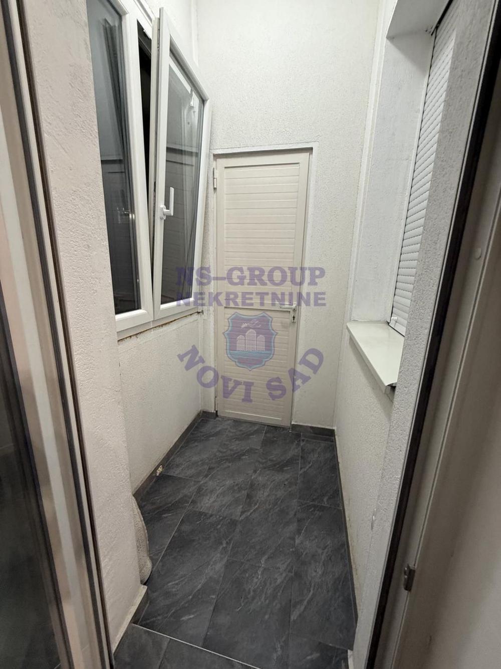 Slika 10 - Dvosoban, 40m2, Klisa Novi Sad, sa terasom, ima lift