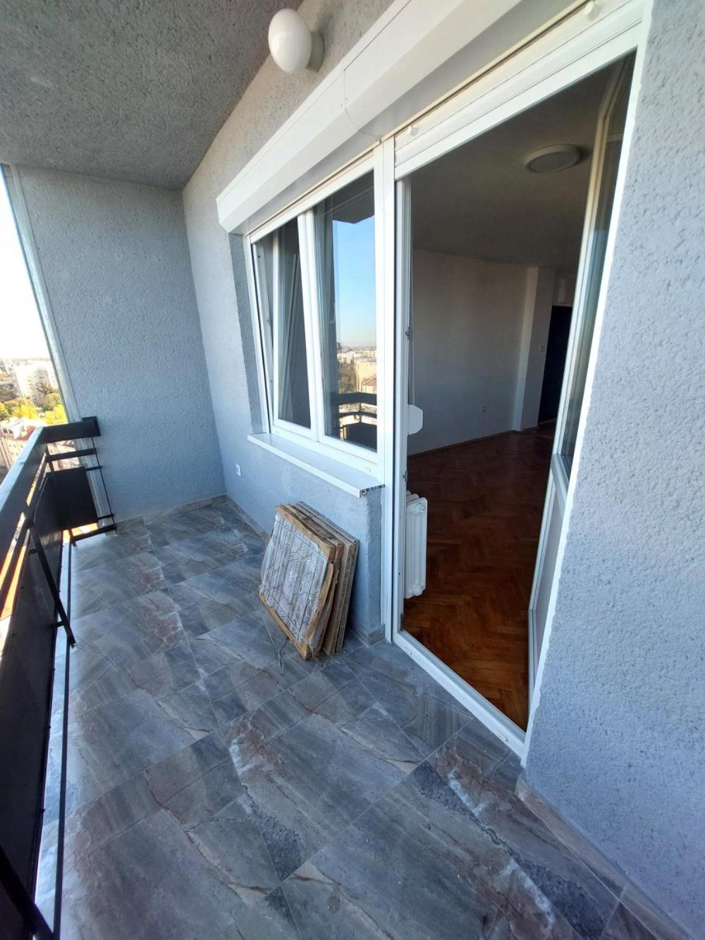 Slika 8 - Stan,NOVI SAD,BULEVAR,kv: 64, € 174500, ID: 1019273