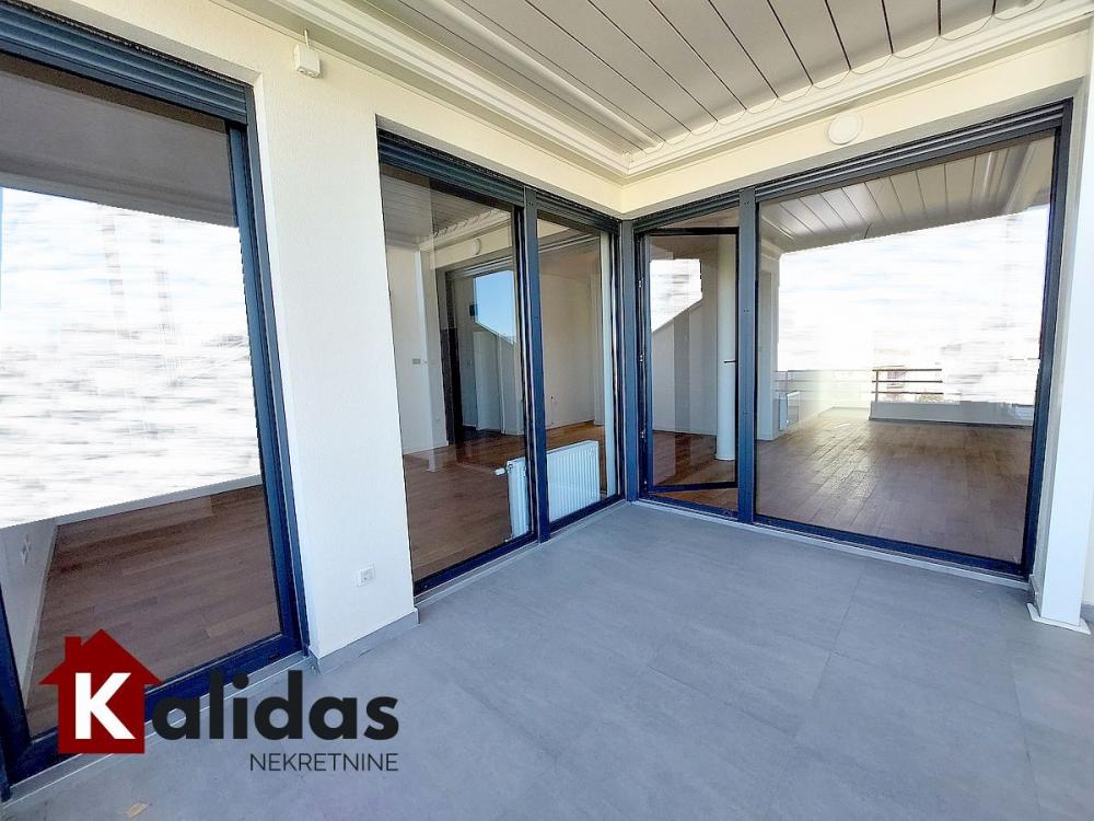 Slika 8 - Stan,NOVI SAD,CENTAR,kv: 160, € 398800, ID: 1008286