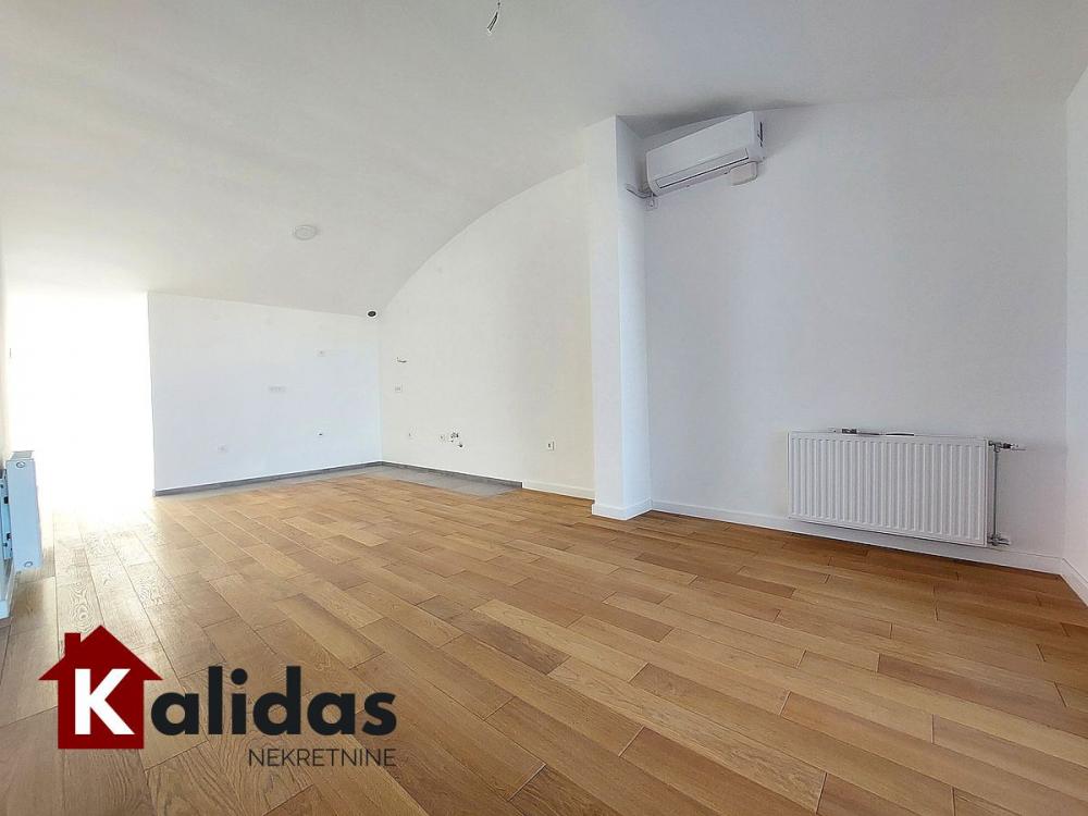 Slika 3 - Stan,NOVI SAD,CENTAR,kv: 160, € 398800, ID: 1008286