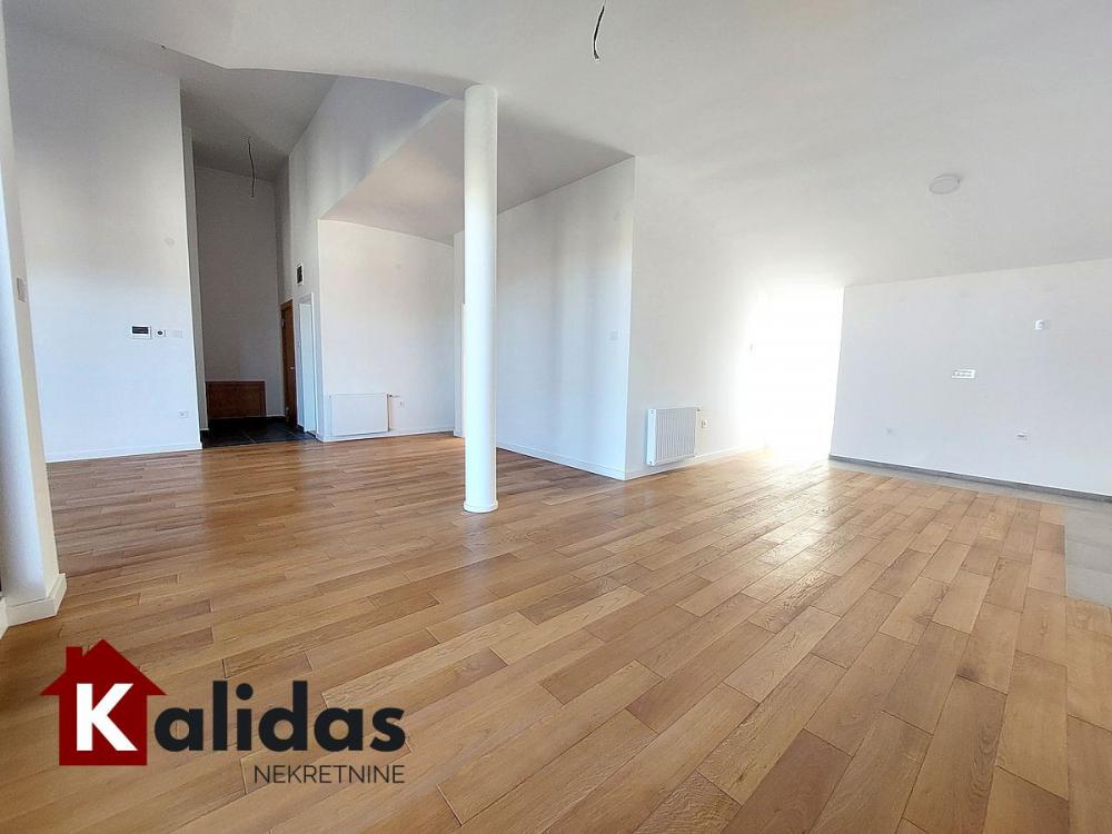 Slika 2 - Stan,NOVI SAD,CENTAR,kv: 160, € 398800, ID: 1008286