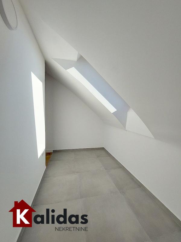 Slika 5 - Stan,NOVI SAD,CENTAR,kv: 160, € 398800, ID: 1008286