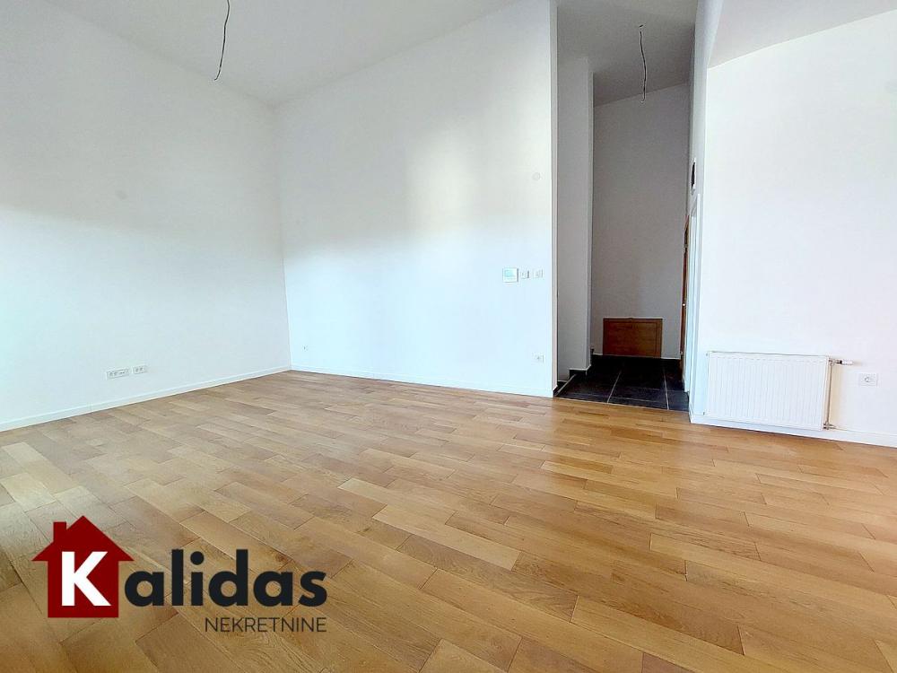 Slika 9 - Stan,NOVI SAD,CENTAR,kv: 160, € 398800, ID: 1008286