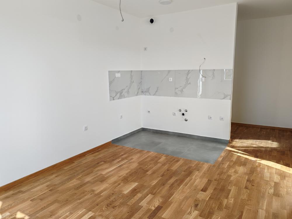 Slika 3 - Prodaja stana, 38m2, Bolmanska  Novi Sad, sa terasom, ima lift