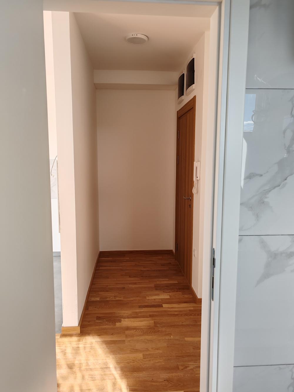 Slika 10 - Prodaja stana, 38m2, Bolmanska  Novi Sad, sa terasom, ima lift
