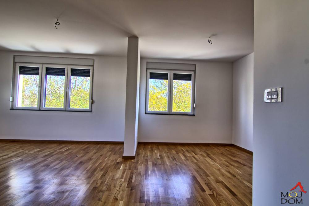 Slika 3 - Stan,PETROVARADIN,ALIBEGOVAC,kv: 70, € 144200, ID: 1031340