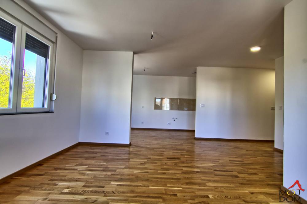 Slika 2 - Stan,PETROVARADIN,ALIBEGOVAC,kv: 70, € 144200, ID: 1031340