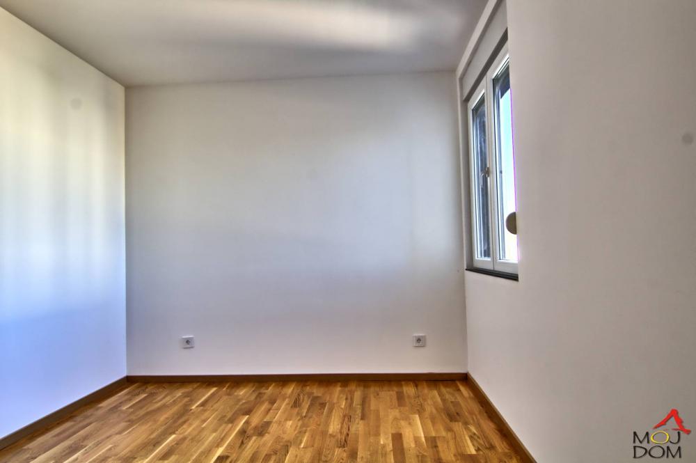 Slika 5 - Stan,PETROVARADIN,ALIBEGOVAC,kv: 70, € 144200, ID: 1031340