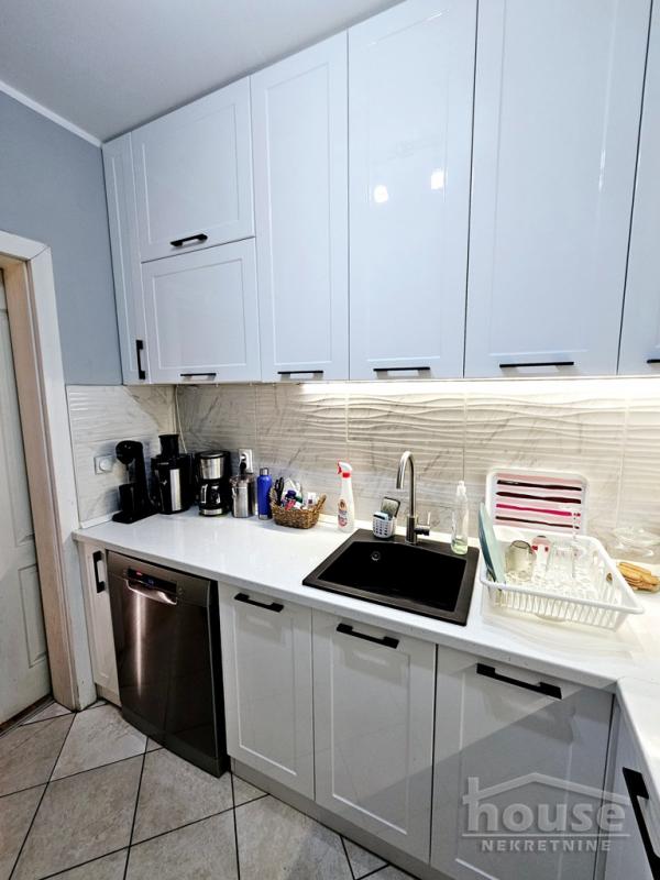 Slika 8 - Stan,NOVI SAD,GRBAVICA,kv: 46.00, € 138000, ID: 1064795