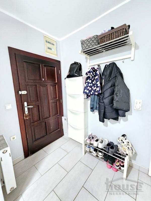 Slika 2 - Stan,NOVI SAD,GRBAVICA,kv: 46.00, € 138000, ID: 1064795