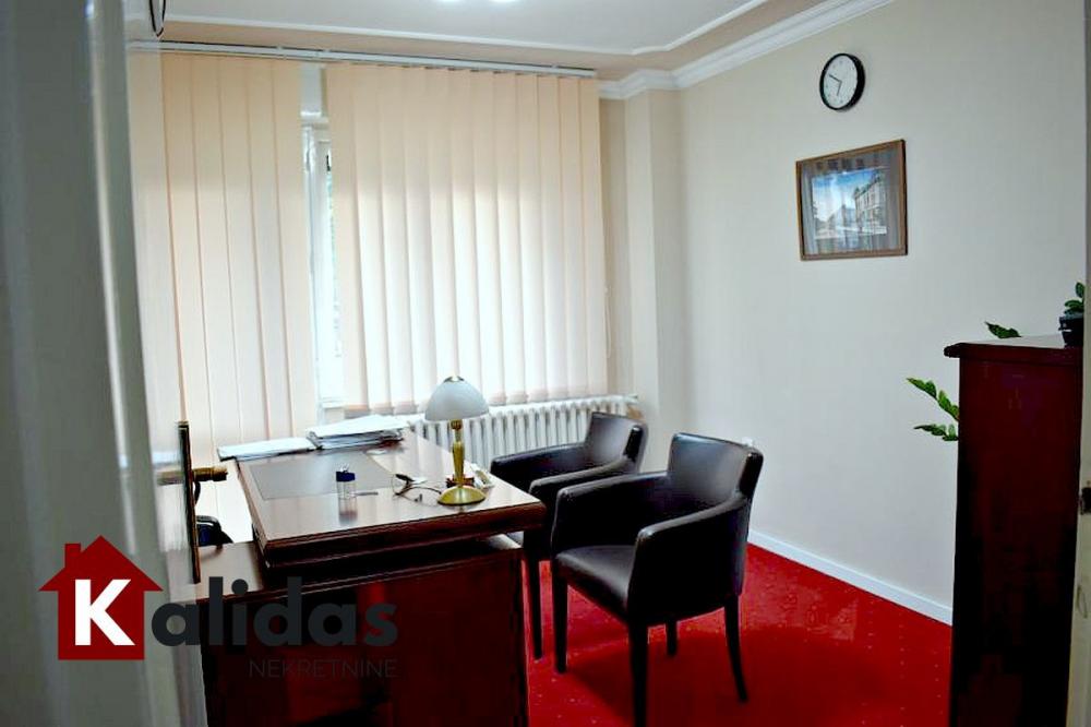 Slika 3 - Stan,NOVI SAD,BULEVAR,kv: 73, € 197760, ID: 1008283