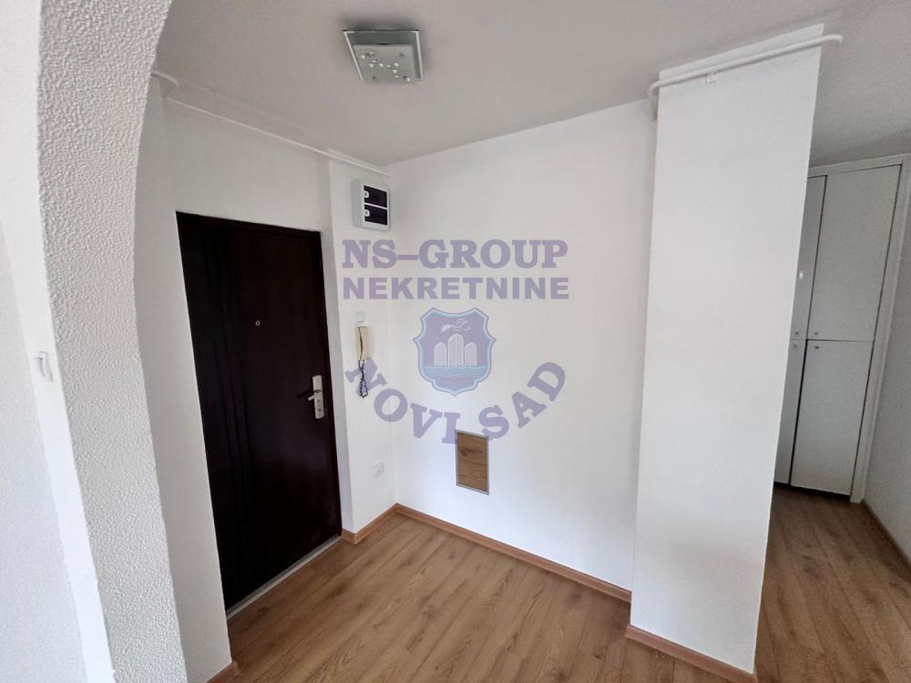 Slika 3 - Odličan dvosoban stan na Bulevaru!