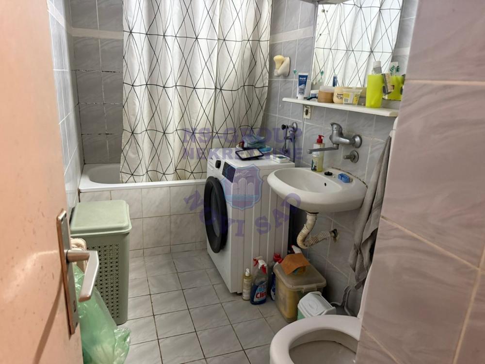 Slika 10 - Komforan, dvoiposoban stan sa lepim pogledom, Železnička stanica! š. 558255