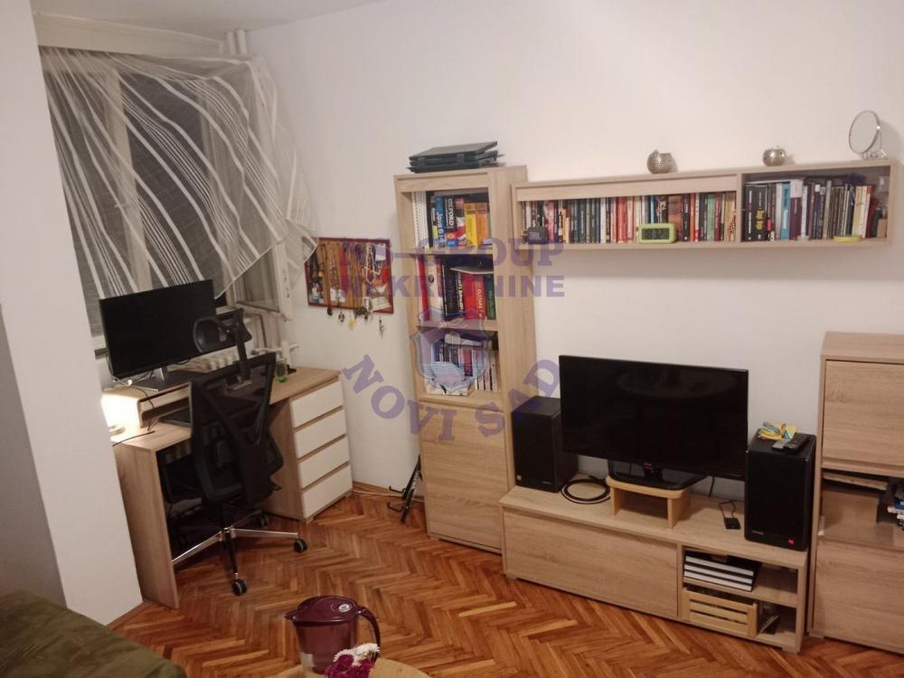 Slika 8 - Jednoiposoban kod Železničke stanice!