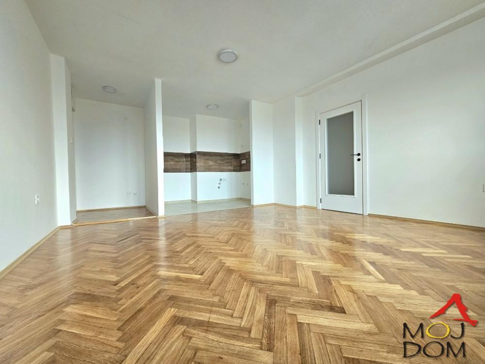 Glavna slika -Stan,NOVI SAD,BULEVAR,kv: 64, € 174500, ID: 1031341