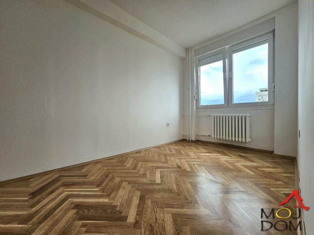 Slika 7 - Stan,NOVI SAD,BULEVAR,kv: 64, € 174500, ID: 1031341