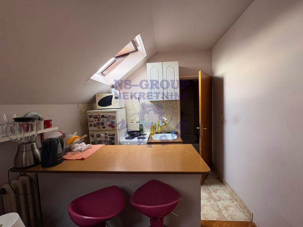 Slika 5 - Prilika! Predstavljamo vam jednoiposoban stan na Grbavici.