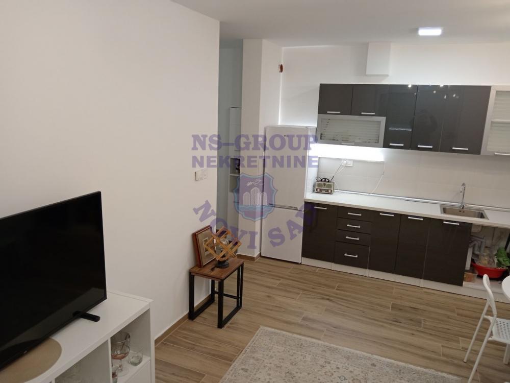 Slika 2 - Dvosoban, 44m2, Telep Novi Sad, sa terasom, ima lift