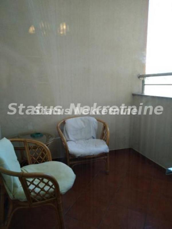 Slika 9 - ODLIČAN TROSOBAN STAN 60M2 CENTAR GRADA, BLIZU SPENSA I FUTOŠKE PIJACE