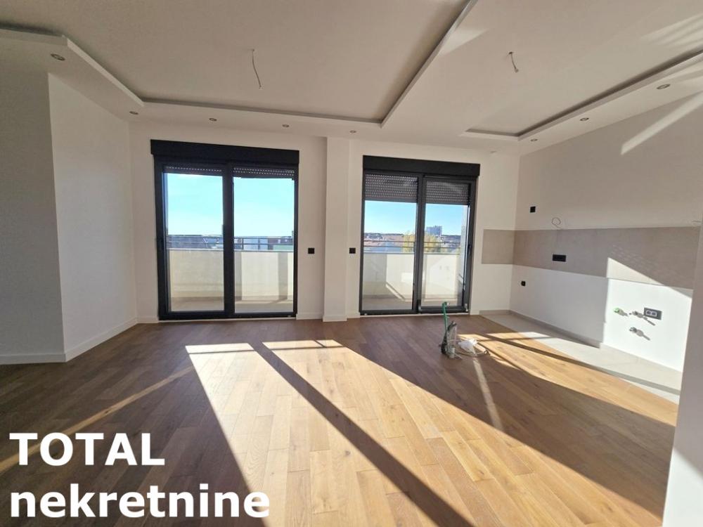 Slika 6 - Stan,NOVI SAD,GRBAVICA,kv: 400.00, € 628000, ID: 1101706