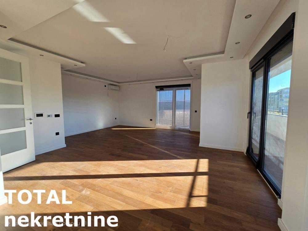 Slika 4 - Stan,NOVI SAD,GRBAVICA,kv: 400.00, € 628000, ID: 1101706