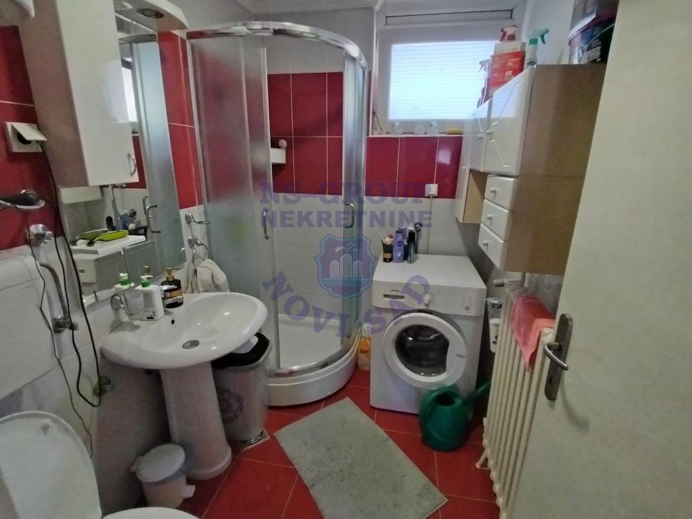 Slika 4 - Dvosoban, 52m2, Novi Sad centar Novi Sad, sa terasom