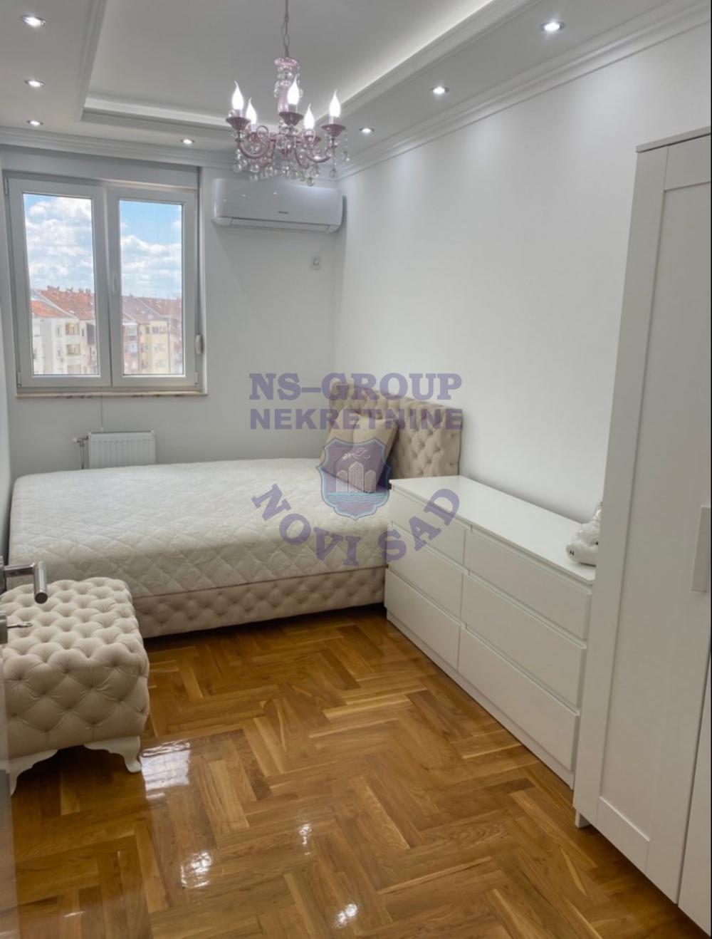 Slika 7 - Četvorosoban, 73m2, Bulevar patrijarha Pavla (Somborski bulevar) Novi Sad, sa terasom, ima lift